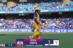 M15 - MI vs UPW: Devika Vaidya Wicket
