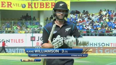 IND vs NZ 2016, 1st ODI: Kane Williamson  Wicket