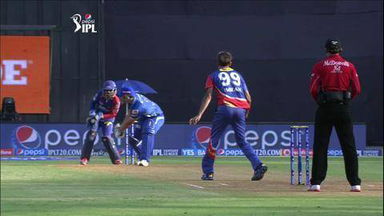 M51: MI vs DD – Marchant de Lange Wicket