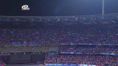 M27: MI vs RCB –  Corey Anderson Wicket