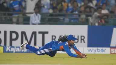 Niki Prasad's brilliant diving catch