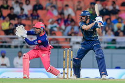 6, 6, 4: All timing, no slogging as Gill tackles Jadeja