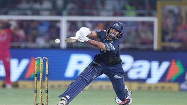 Creative Cameo! Washington Sundar finishes with a flourishing 37*(20)