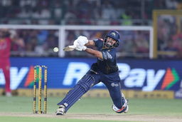 Creative Cameo! Washington Sundar finishes with a flourishing 37*(20)