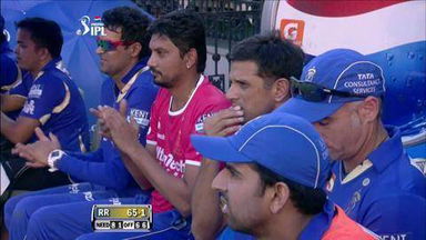 M55: KXIP vs RR – Ajinkya Rahane Six