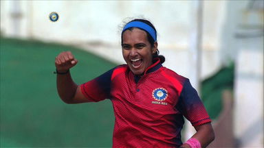 Women's Challenger Trophy 2018-19, Final: Ind Blue vs Ind Red - Shikha Pandey's 5/33