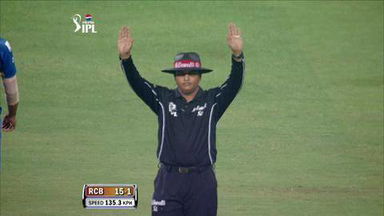 M2: RCB vs MI – Virat Kohli Six