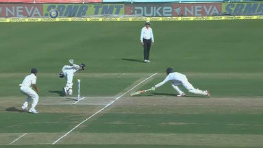 Saha does a Dhoni!