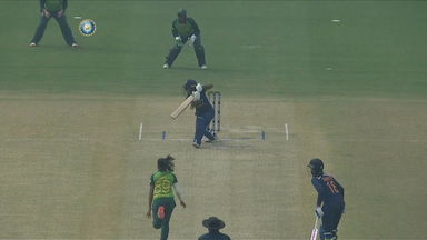 4, 4, 4 - Punam Raut takes on Shabnim Ismail