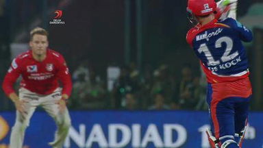 M7: DD vs KXIP –  Quinton de Kock Six