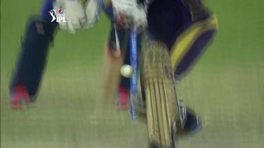 M6: KKR vs DD –  Manish Pandey Wicket