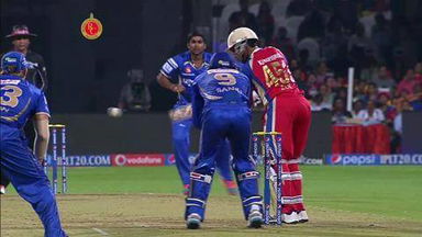 M35: RCB vs RR –  Vijay Zol Wicket