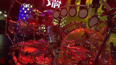 Ravi Drums performs on the IPL stage