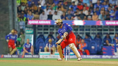4 x 4: Creative copy-paste reverse scoop fours ft. Dinesh Karthik