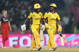 Final over flourish, ft. Deepti & Dottin