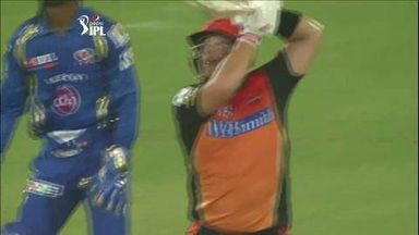 M36: SRH vs MI –  Aaron Finch Six