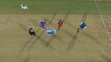 M16: RCB vs RR  – Toss