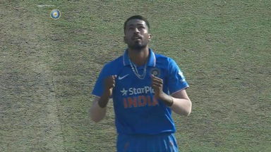 IND vs NZ 2016, 4th ODI: Martin Guptill Wicket