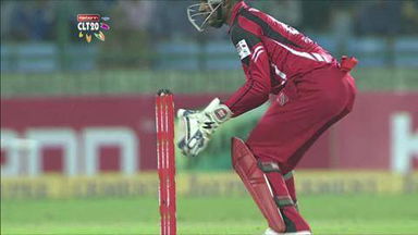 M22: MI vs T&T –  Dwayne Smith b Narine