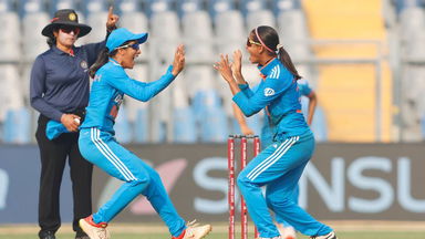 2 in 2: Shreyanka dismisses Mooney & McGrath off consecutive deliveries