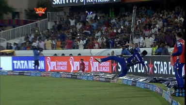 Cutting edge fielding at the ropes