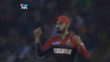 M39: KXIP vs RCB – Freecharge Bolt  Moment – Virat Kohli