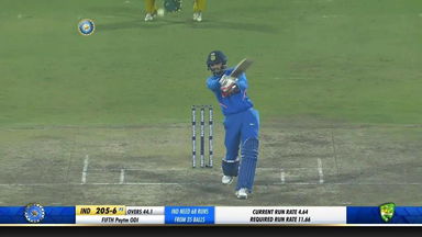 IND vs AUS 2019, 5th ODI: Bhuvneshwar Kumar Six