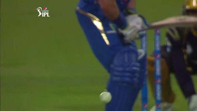 M1: MI vs KKR – Michael Hussey Wicket