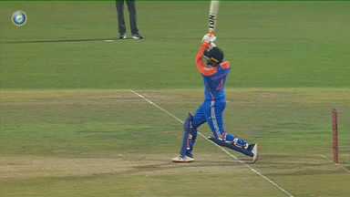 4,6,6: Abhishek Sharma goes after Adil Rashid