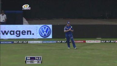 Match 19 DD vs MI – Sehwag's Wicket