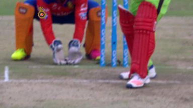 M44: RCB vs GL – Virat Kohli Six