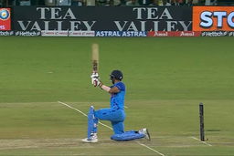IND vs SA 2022, 3RD T20I: Deepak Chahar Six