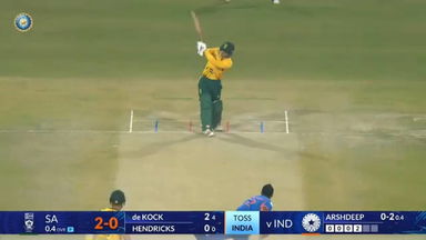 IND vs SA 2025, 2nd T20I: Quinton De Kock Six