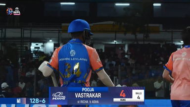 Eliminator - MI vs RCB: Pooja Vastrakar Wicket
