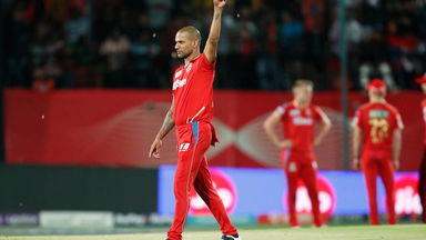 Stunning grab: Dhawan's brilliant diving catch to dismiss dangerous Hetmyer