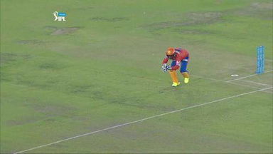 M3: KXIP vs GL – Manan Vohra Wicket
