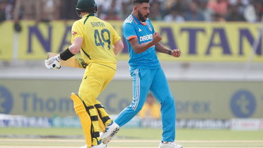 4 & OUT: Siraj's perfect reply to Smith