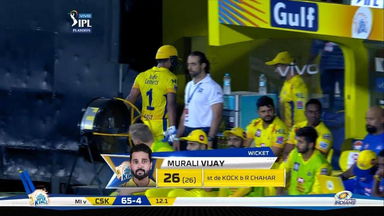 Q1: MI vs CSK – Murali Vijay Wicket