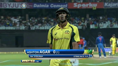 IND vs AUS 2017, 2nd ODI: Ashton Agar Wicket