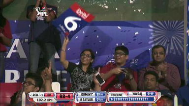M2: DD vs RCB – JP Duminy Six