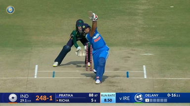 Richa Ghosh's power-packed 59(42)