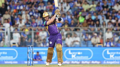 Finn Allen's fiery cameo of 37(17)