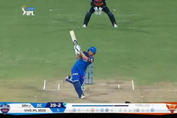 M30: SRH vs DC – Colin Munro Six