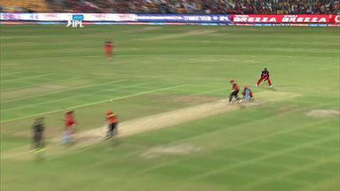 M4: RCB vs SRH – Deepak Hooda Wicket