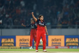 Sayali Satghare rocks GG with splendid 3/21
