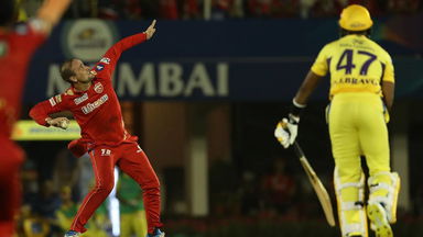 Superman Livingstone's one-handed stunning catch