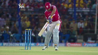 M29: KXIP vs CSK –  Virender Sehwag Wicket