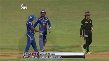 M41: MI vs KXIP – Azhar Mahmood Wicket