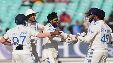 Ravindra Jadeja claims a FIFER on his home ground