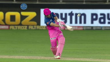 M12: RR vs KKR – Tom Curran Six